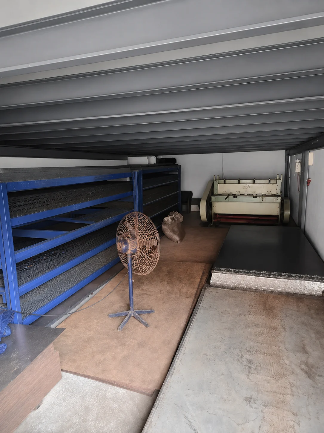 Metal sheet storage racks